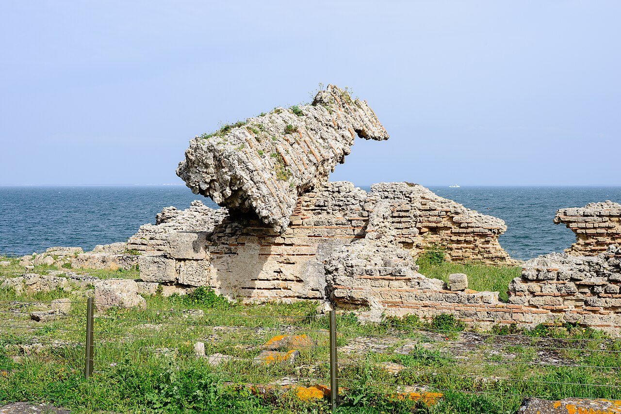 Tharros, Cabras